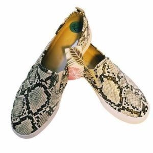 Tommy Bahama Snake Pattern Slip On Shoe